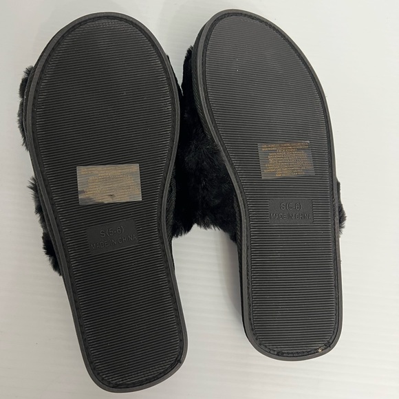 Pampered mom Slippers women’s size 5-6 black - Picture 5 of 6
